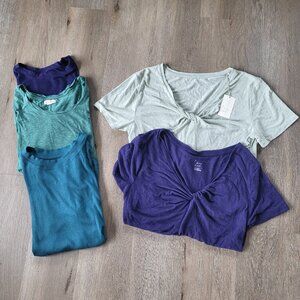 Bundle of 5 Size XXL Tee Shirts Blues and Greens